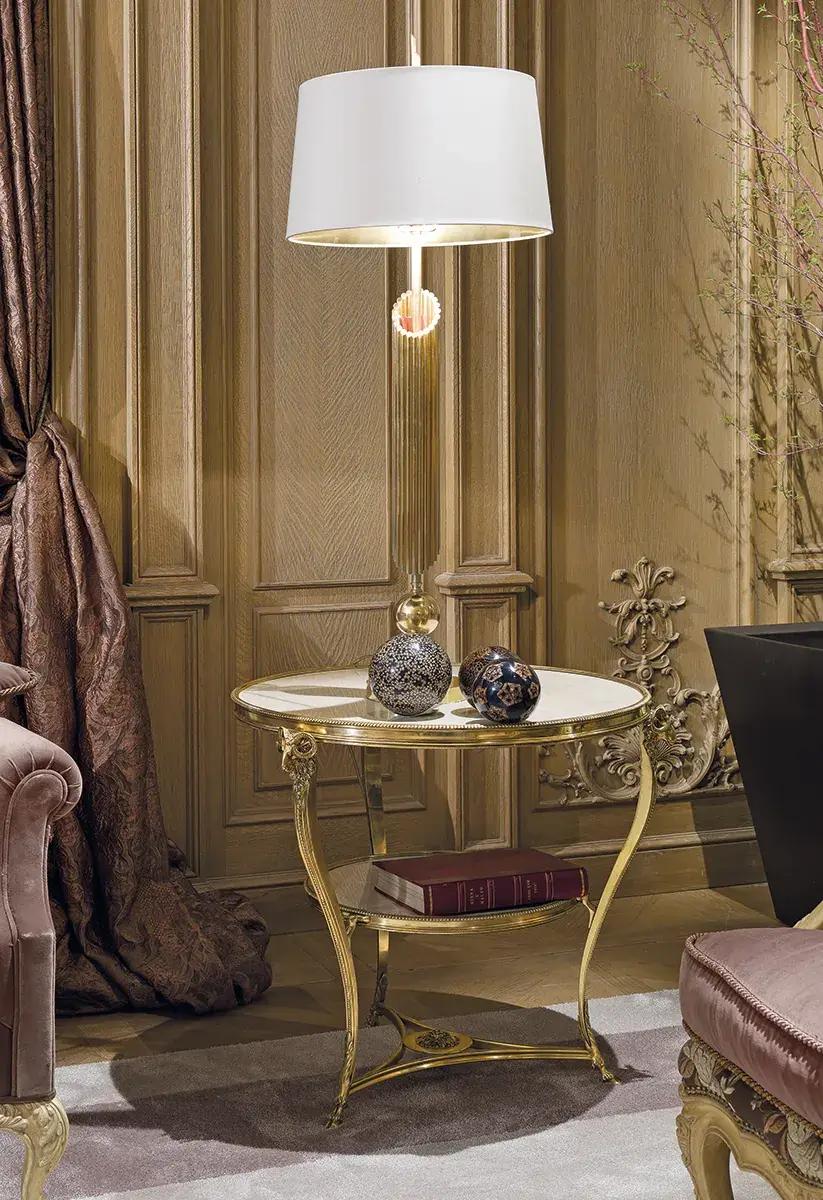 Versailles armchair with embroidered fabric