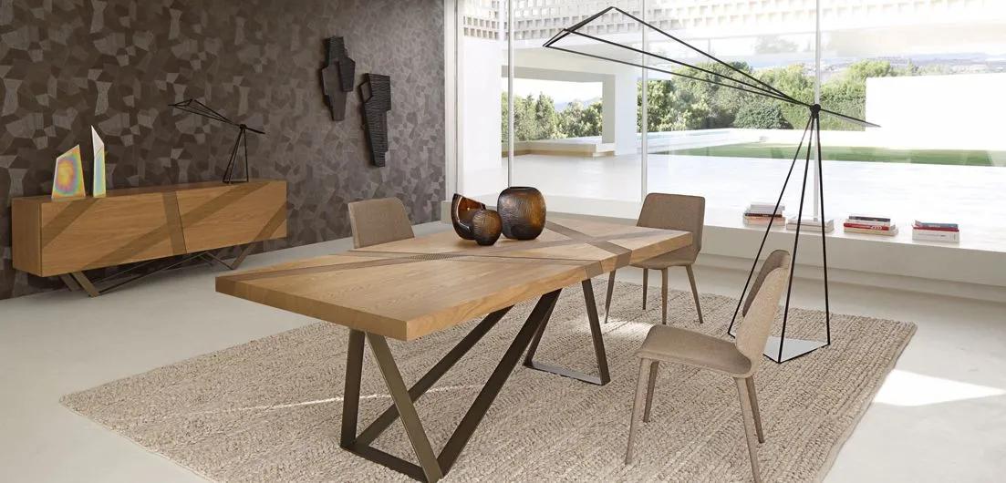 TRACK DINING TABLE