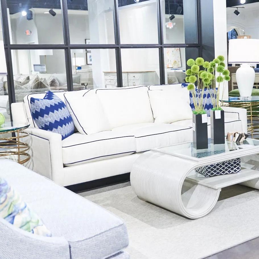 Huntington House 三人位沙发6