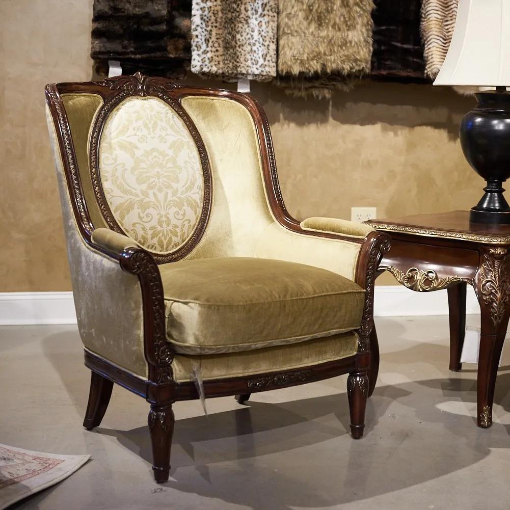 Michael Amini 单椅