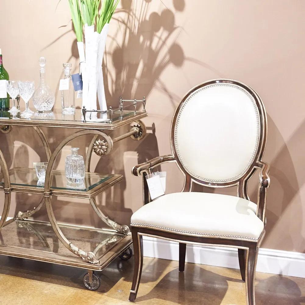 SAMBA OVAL 扶手椅