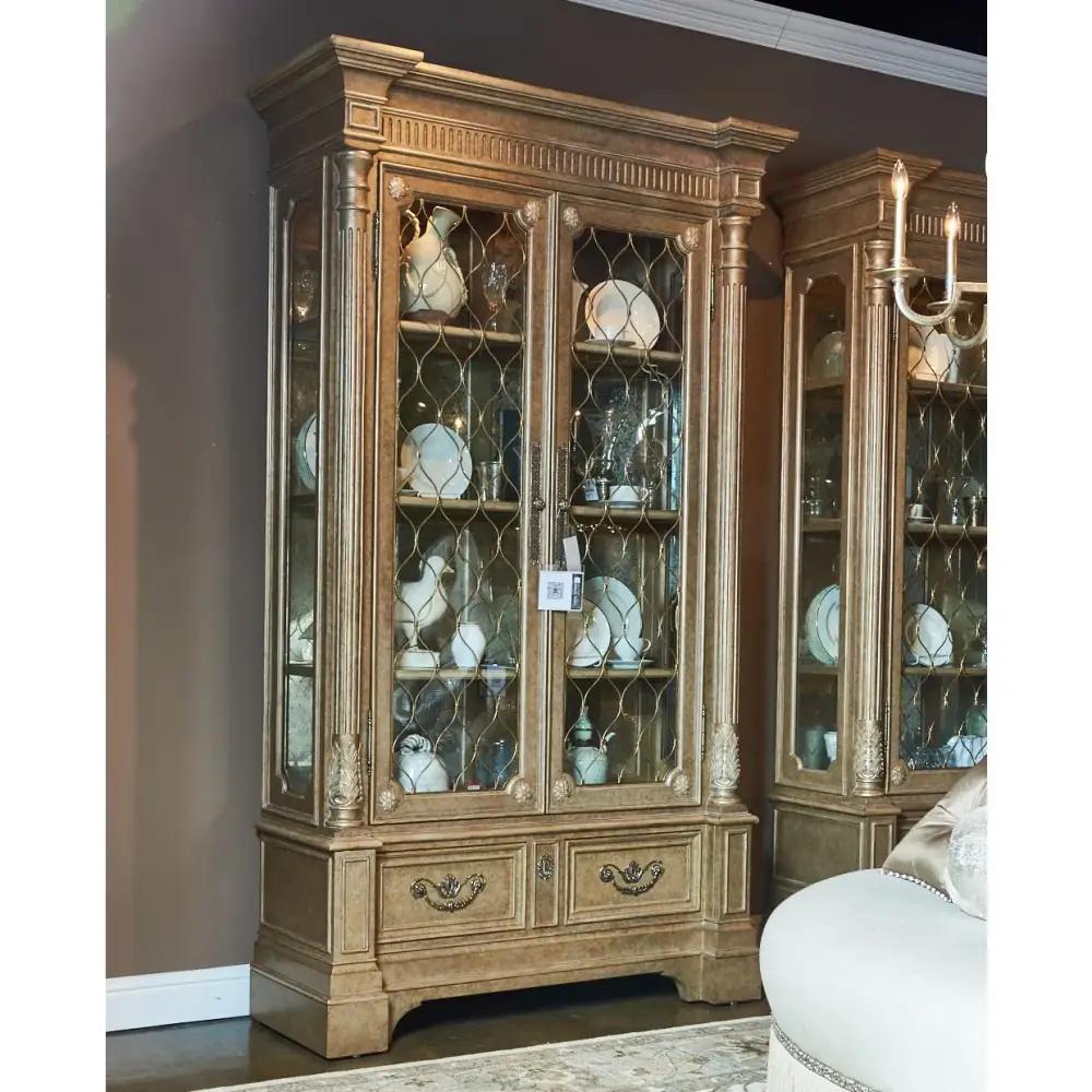 TRIANON COURT 展示柜