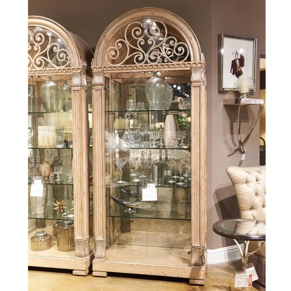 VILLA ARGENTA 展示柜