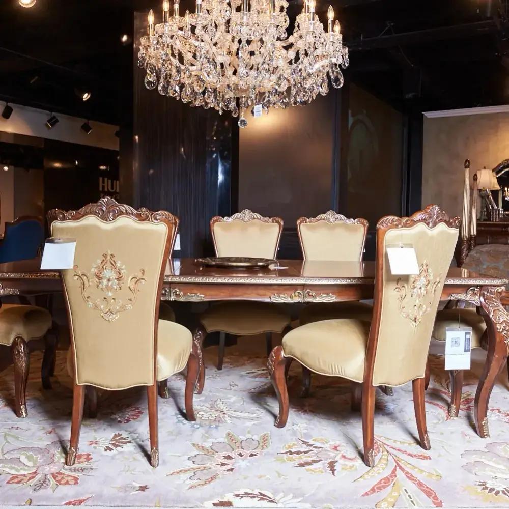 FABRIC BACK 餐边椅