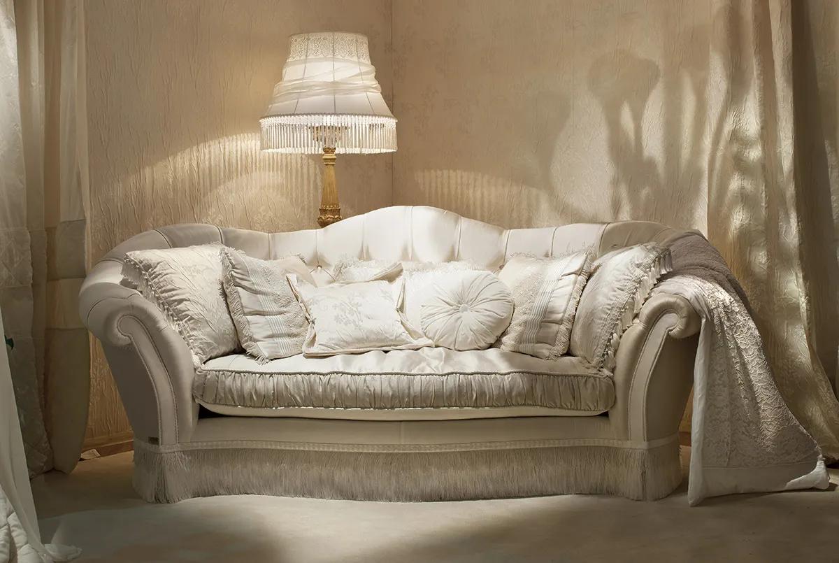 Venice hand carved bed