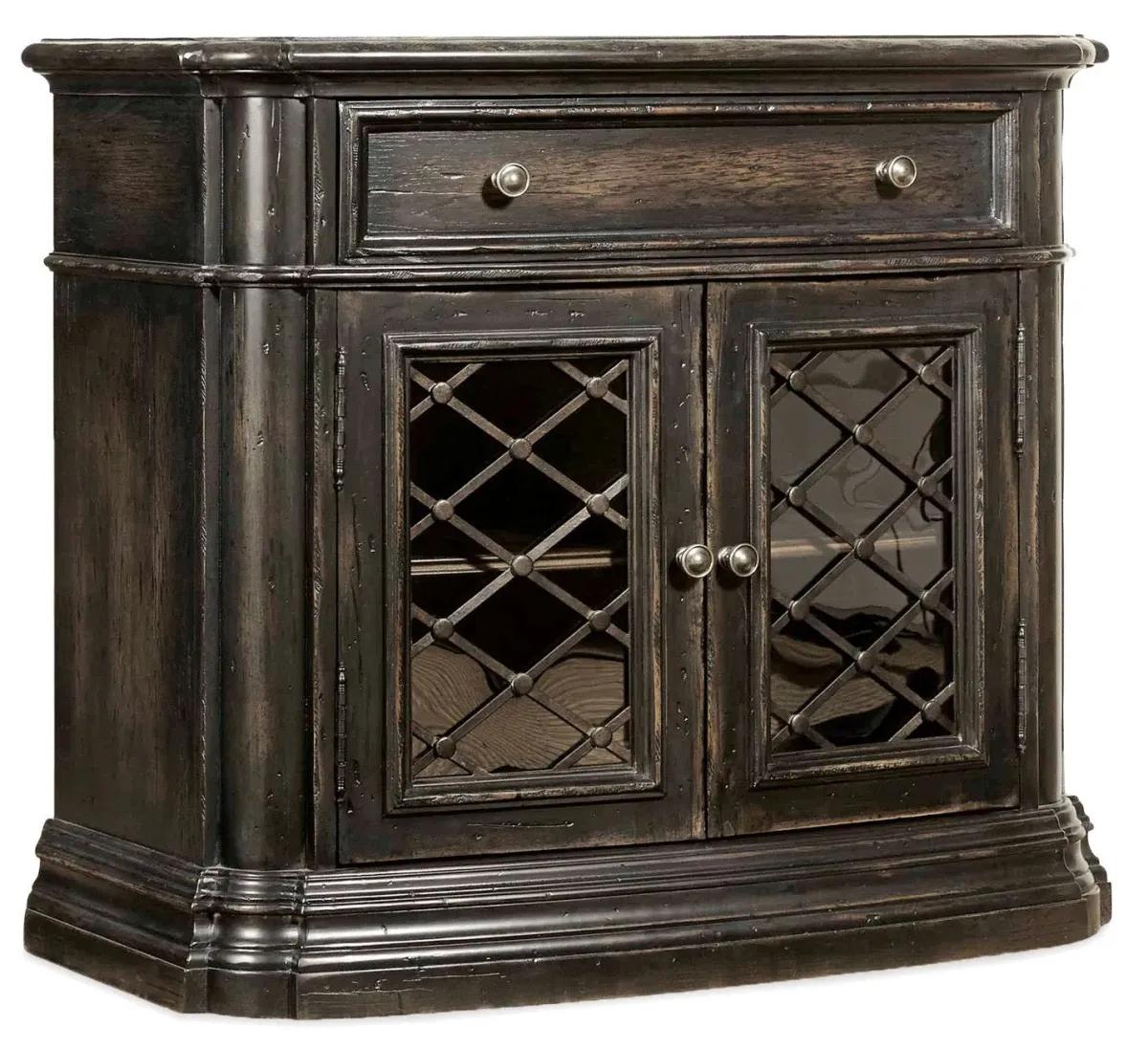 Hooker Furniture Bedroom Auberose One-Drawer Two-Door Nightstand
