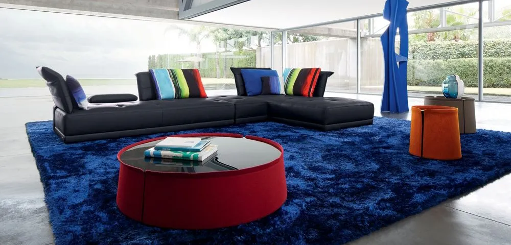 CORUM COCKTAIL TABLE