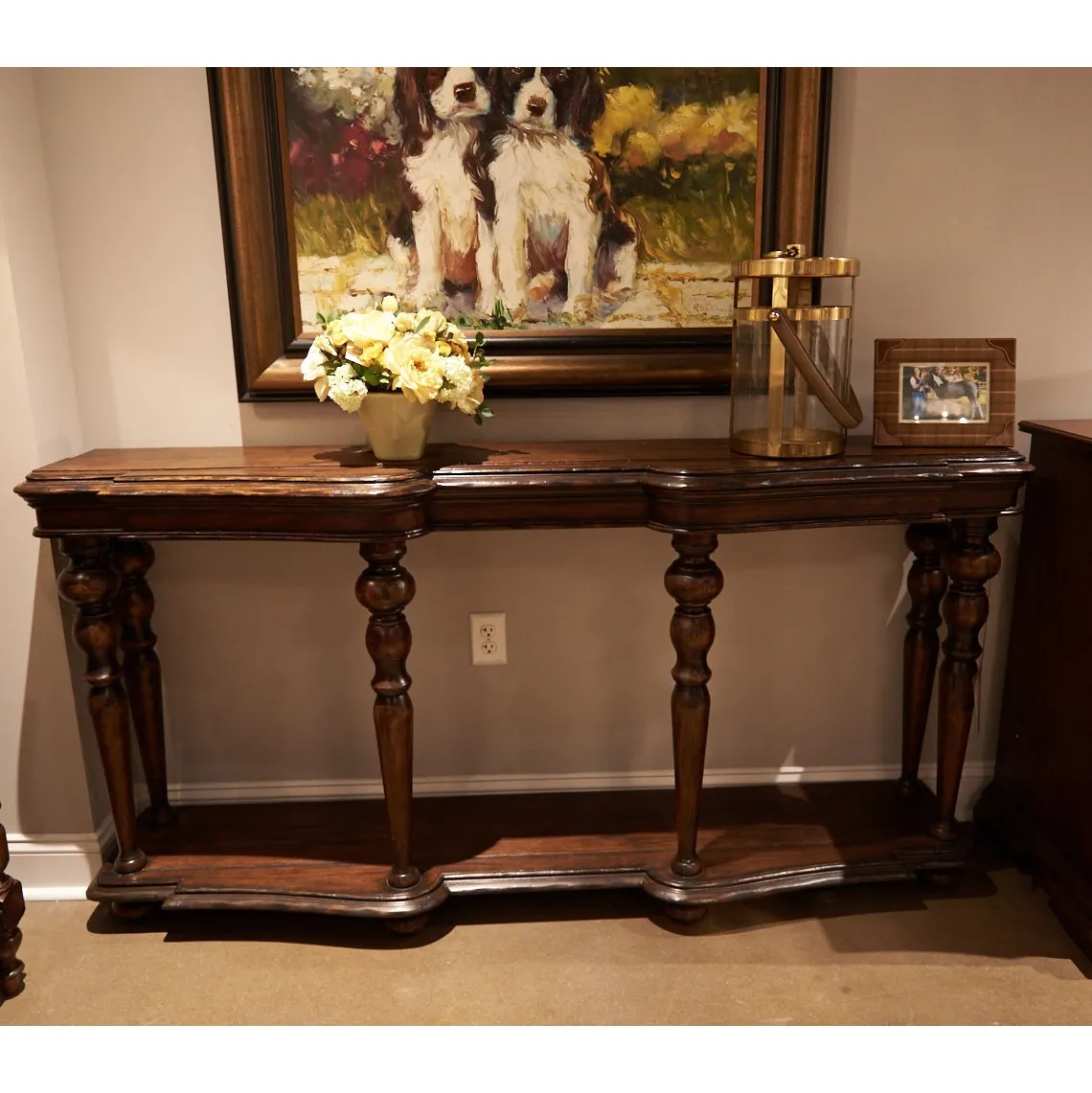 Jonathan Charles 边桌