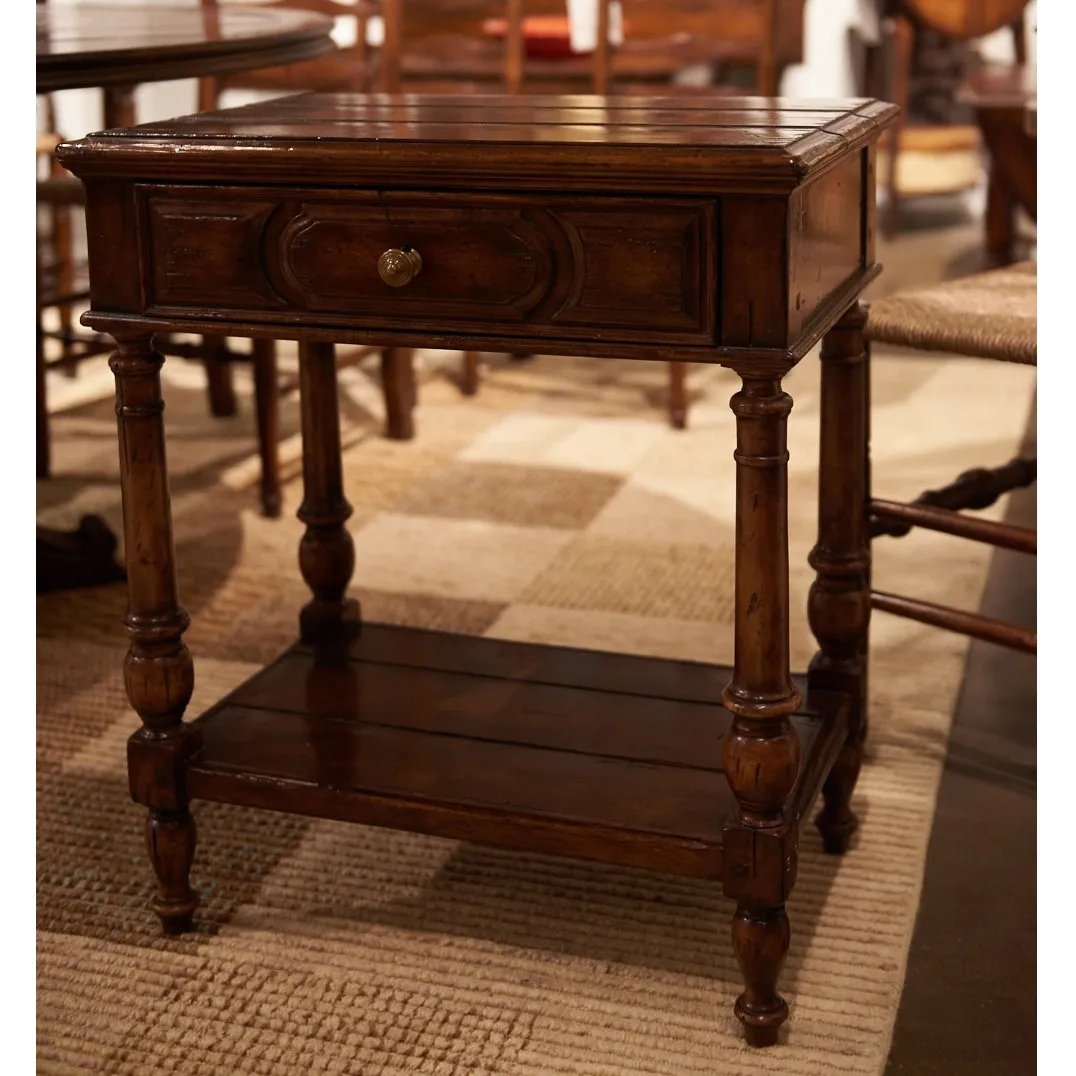 Jonathan Charles 边桌2