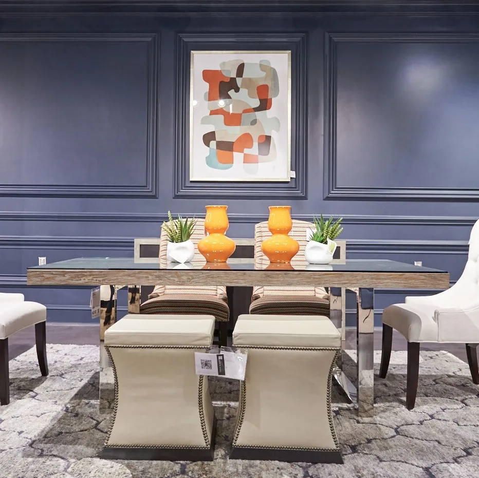 Bernhardt 亨利餐桌