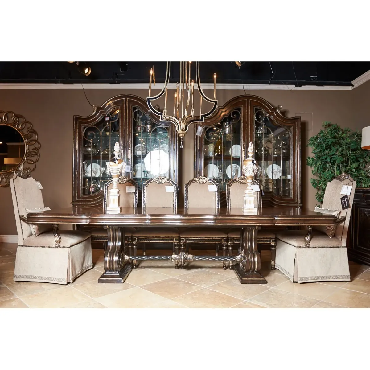 PIAZZA SAN MARCO 餐桌