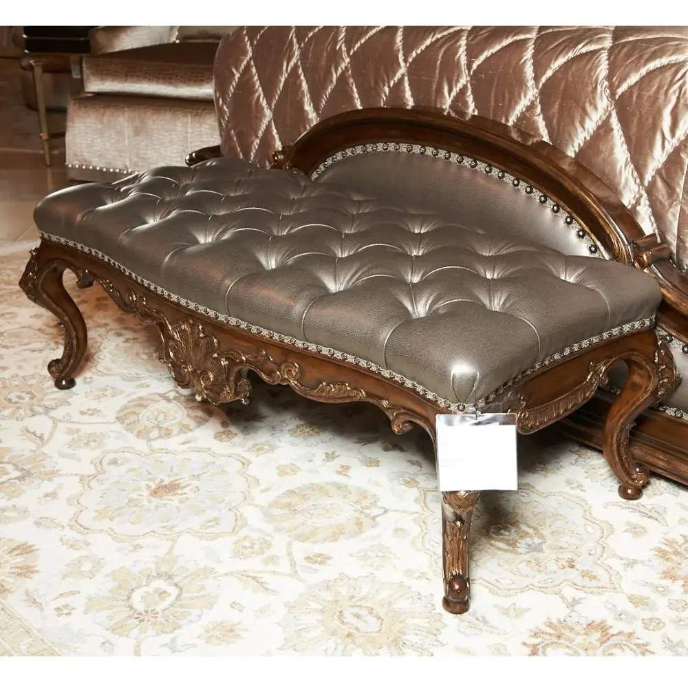 PIAZZA SAN MARCO 床尾凳