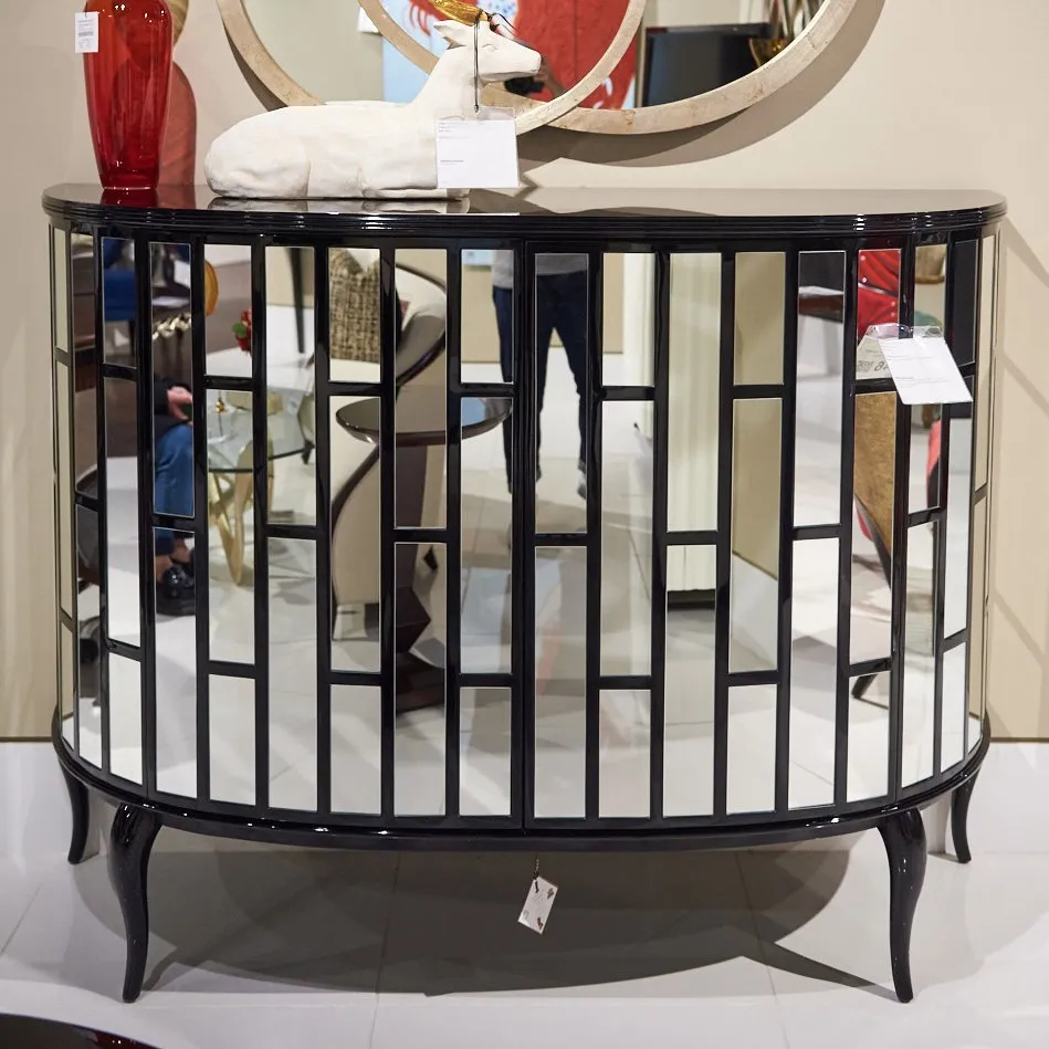 THE DORTCHESTER 边柜