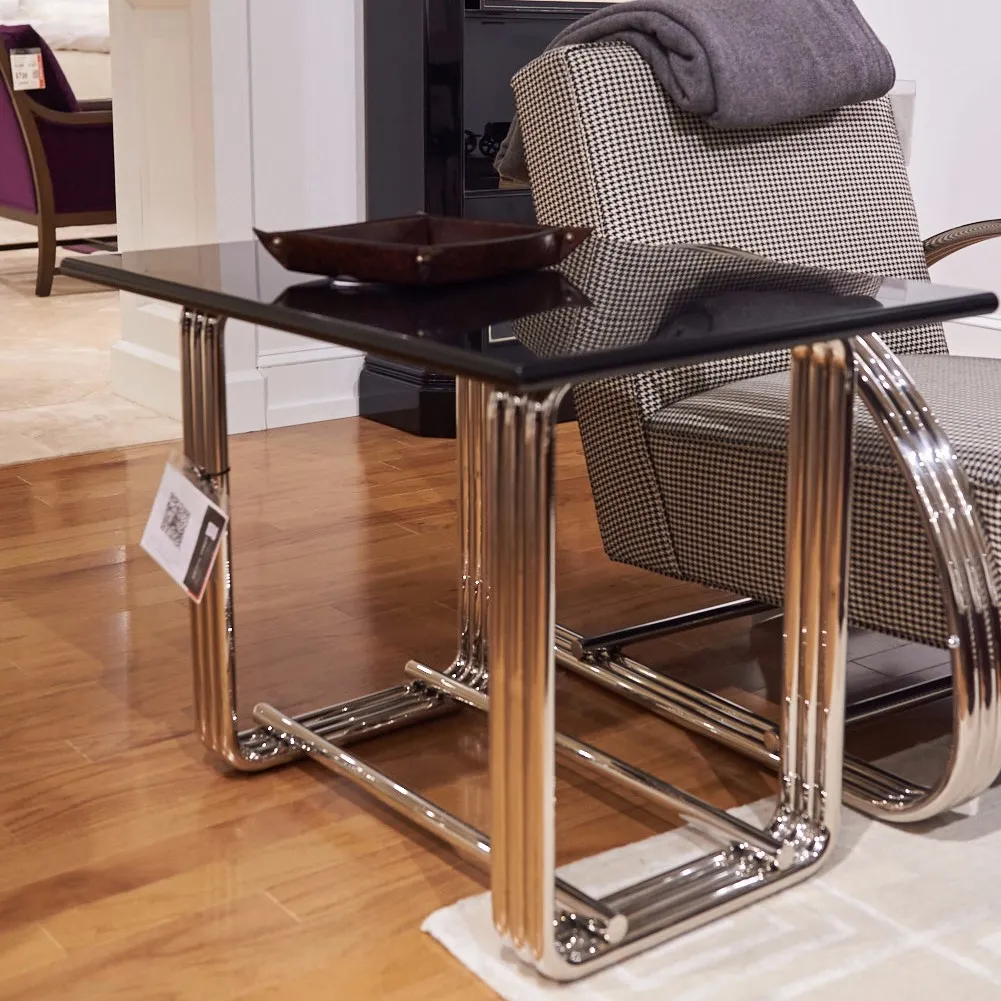 HUDSON STREET 边桌