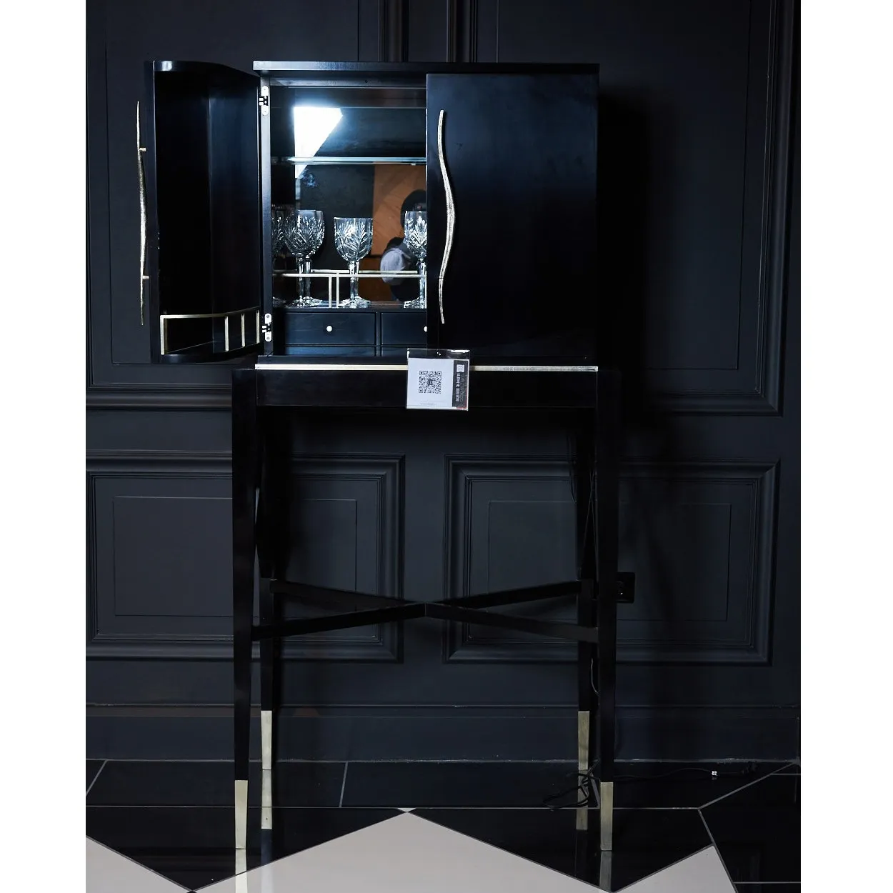 Baker BAR DES ÉLIXIRS 酒柜