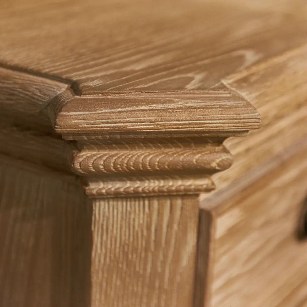 Bernhardt Antiquarian 衣橱柜