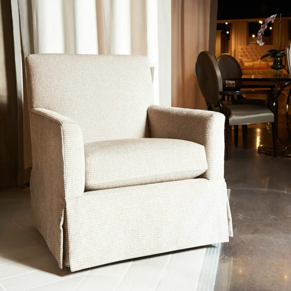 Bernhardt Arielle 旋转单人沙发