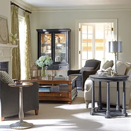 Salon Cercle 陈列柜