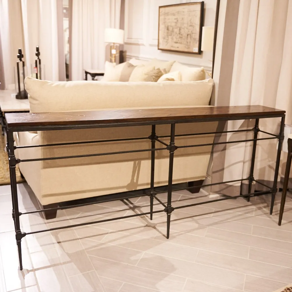 Bernhardt Metal 边桌