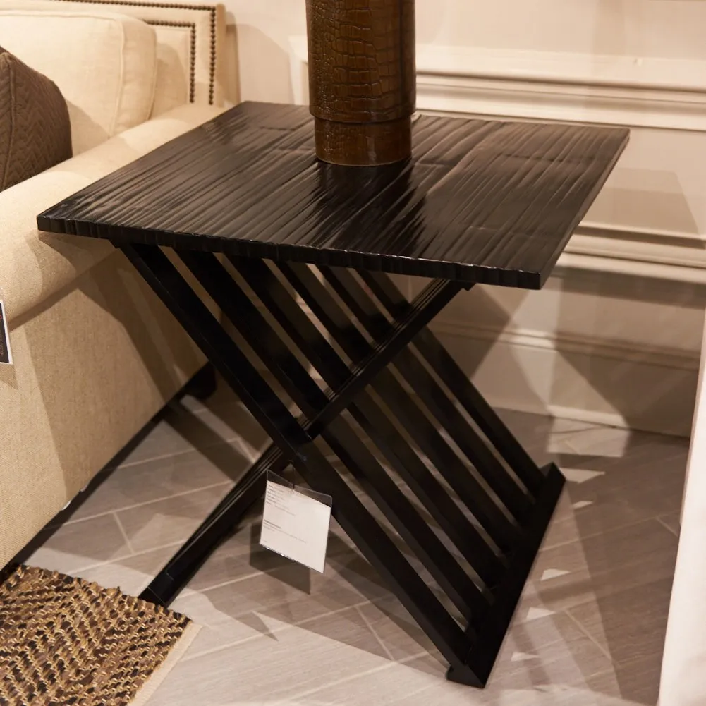 Bernhardt Powell 边几