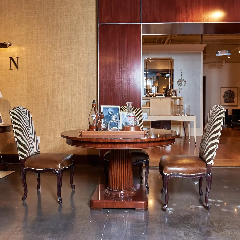 NOBLE ESTATE 餐边椅