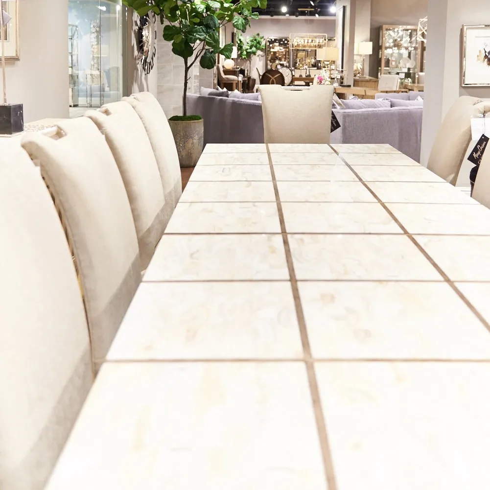 MAILBU RECTANGULAR 餐桌