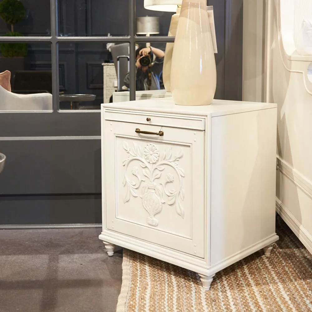 Thomasville CHARGING 边几