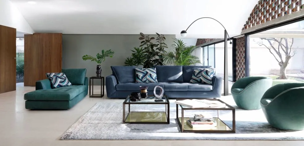 UPTOWN LARGE LOUNGE CHAIR