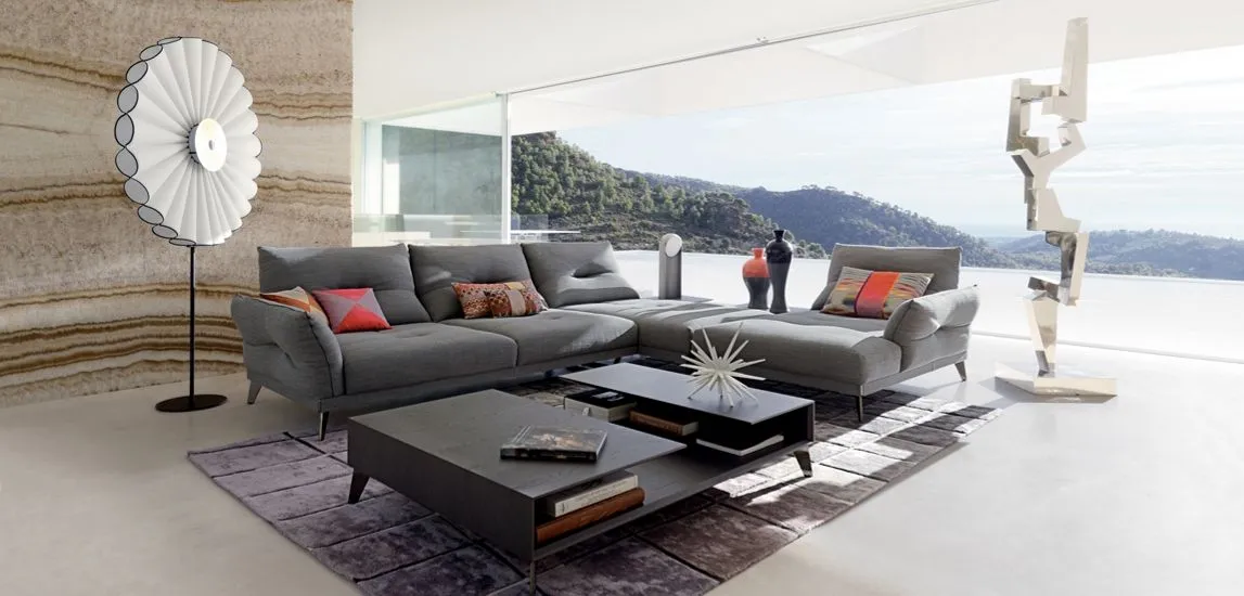 ITINERAIRE CORNER COMPOSITION