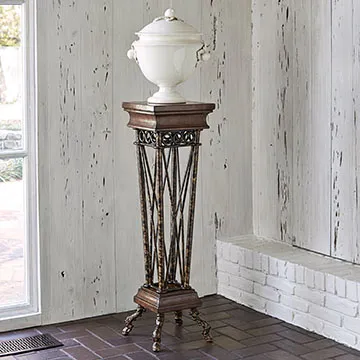 Ambella Ring Pedestal