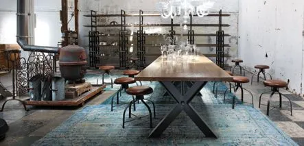 SYNTAXE DINING TABLE