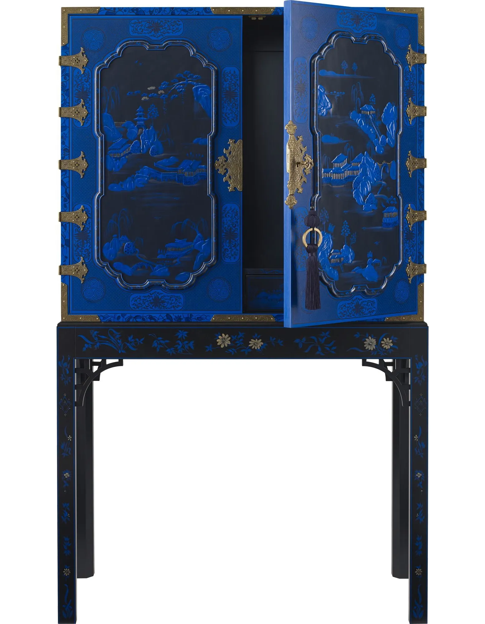 George III Oriental Lacquer Cabinet