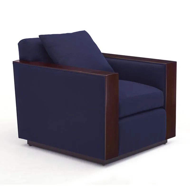 MODERN METROPOLIS CLUB CHAIR